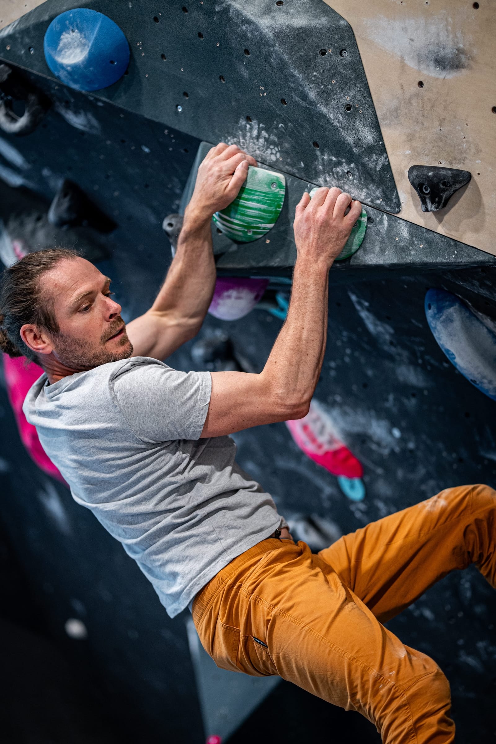 Klettern im Stuntwerk Trostberg – Sportfotografie mit Available Light